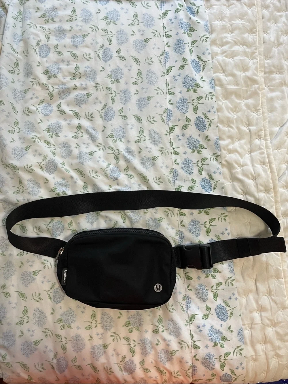 Lululemon Black Belt Waist Bag / Fanny Pack
